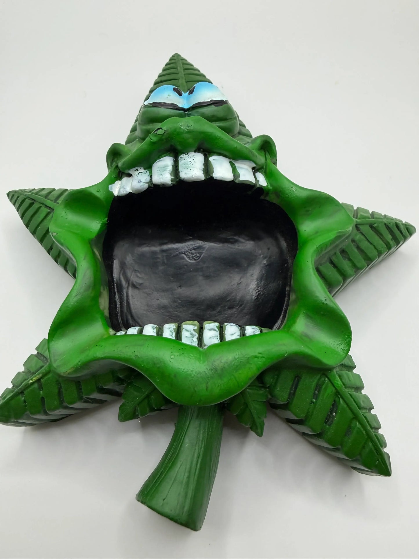 Cendrier feuille verte