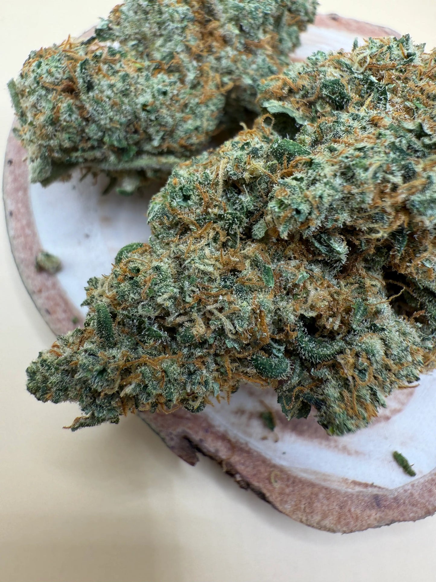 Lemon Kush indoor – fleur dense aux notes citronnées et effet apaisant