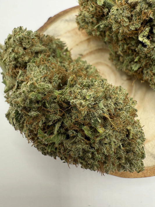 Black Gas CBD indoor – fleur dense aux notes de gaz et fruits intenses

